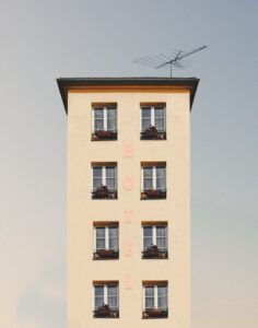 בניין משותף של 4 קומות